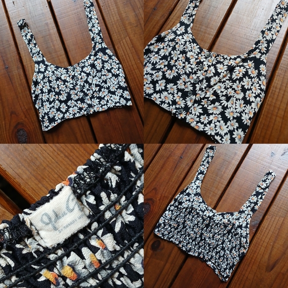 Brandy Melville John Galt button front daisy flower floral bralette crop top - Picture 4 of 5
